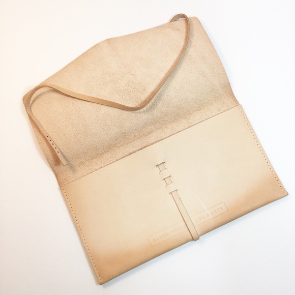 Alana Hadid X Lou & Grey Leather Clutch - Picture 2 of 8